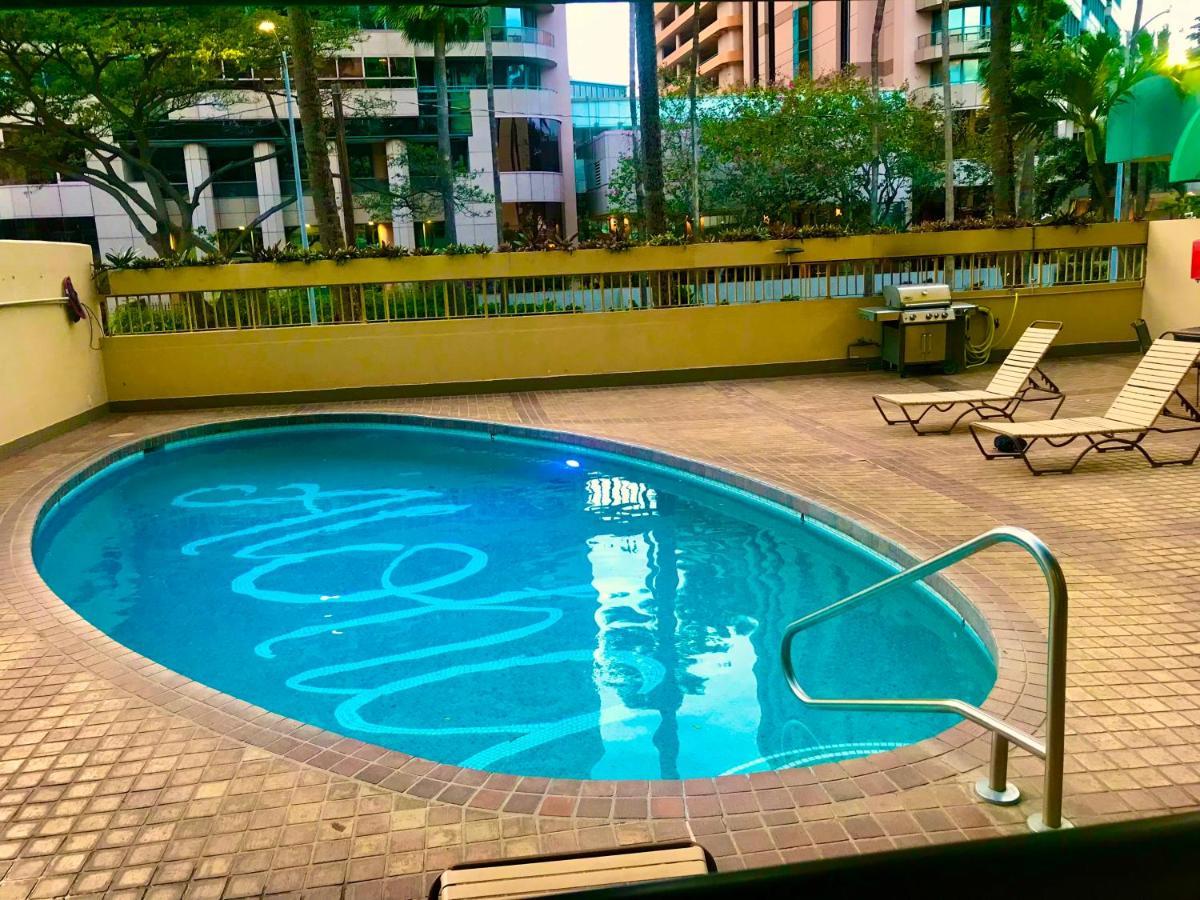 Waikiki 2 Bedrooms, 1 Bath, Free Parking, Sleep 6 Honolulu Exterior photo
