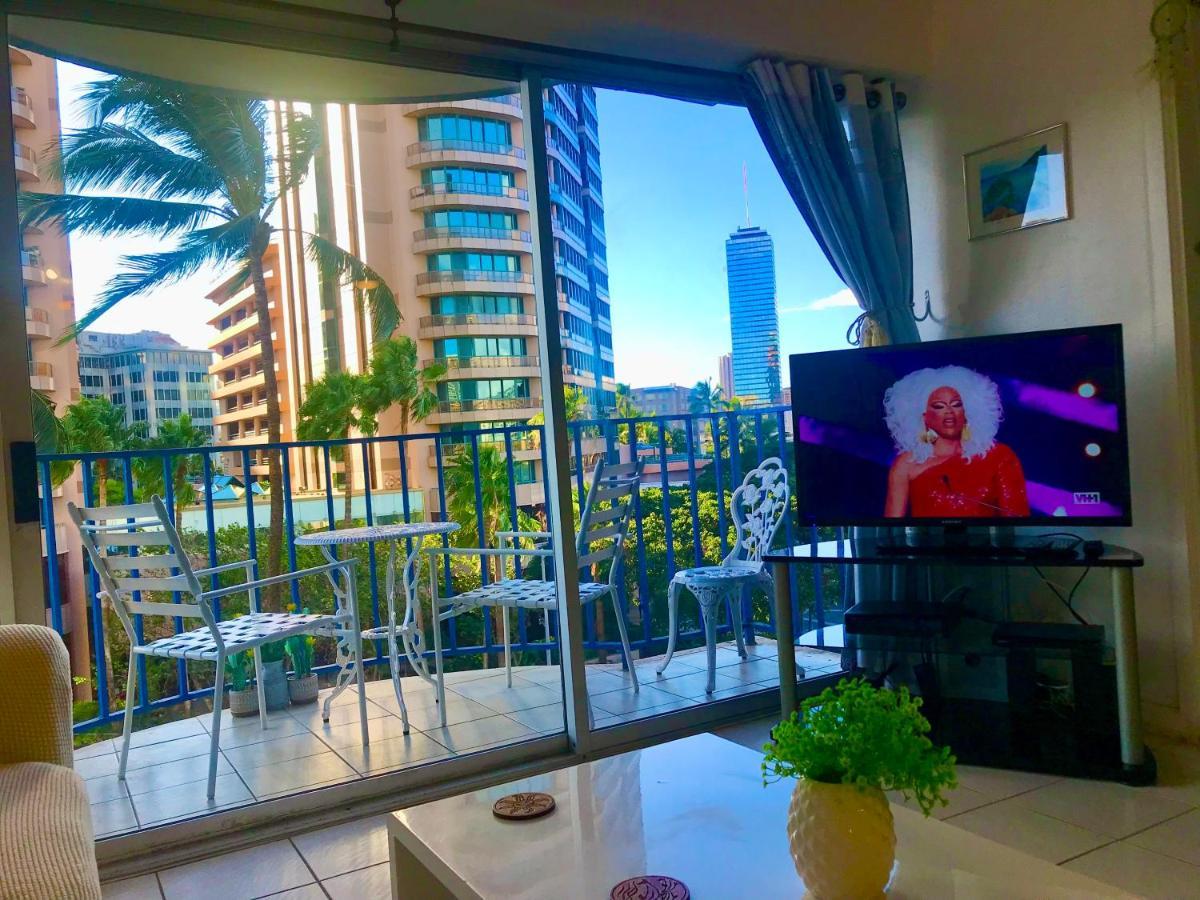 Waikiki 2 Bedrooms, 1 Bath, Free Parking, Sleep 6 Honolulu Exterior photo