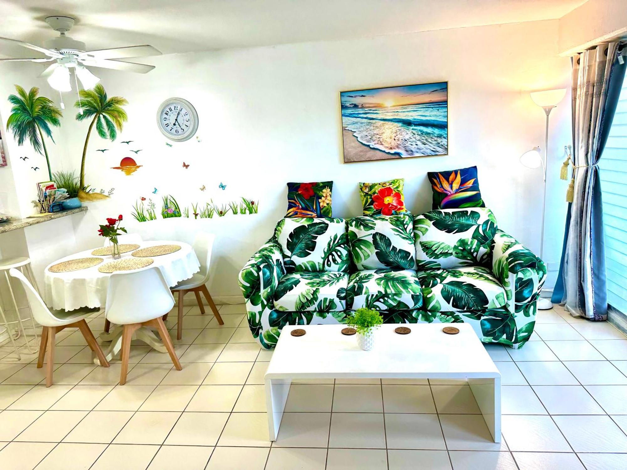 Waikiki 2 Bedrooms, 1 Bath, Free Parking, Sleep 6 Honolulu Exterior photo